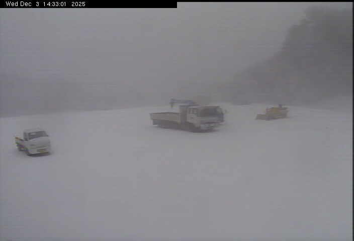 恐羅漢ロッジ前駐車場