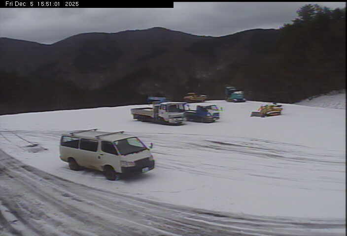 恐羅漢ロッジ前駐車場