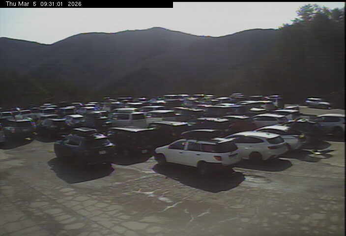 恐羅漢ロッジ前駐車場